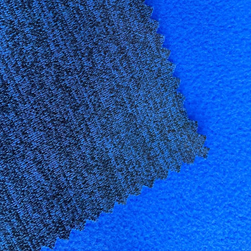 100 % poly polaire lisse, doux.