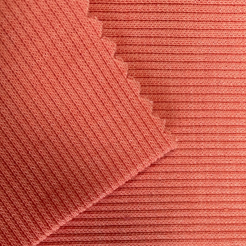 48 % polyester recyclé, 37 % coton, 10 % rayonne, 5 % élasthanne côtelé